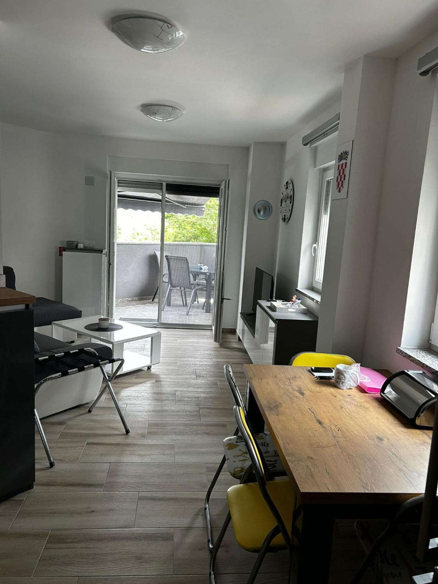 Apartmani Jedro Šilo Exteriér fotografie